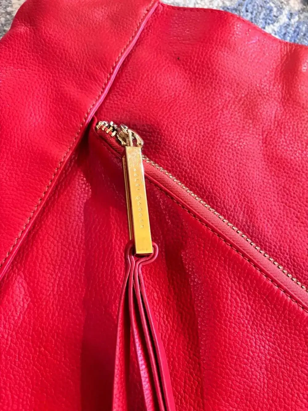 Kelsi Dagger red pebbled
